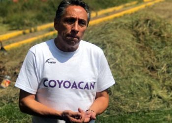 MANUEL NEGRETE DA POSITIVO A COVID-19