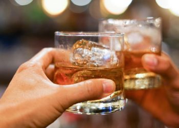 MUEREN 17 PERSONAS EN PUEBLA POR ALCOHOL ADULTERADO