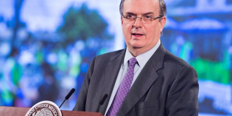 O SE MINTIÓ SOBRE “RÁPIDO Y FURIOSO” O SE VIOLÓ LA SOBERANÍA EBRARD