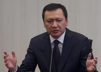 OSORIO CHONG DA POSITIVO A CORONAVIRUS