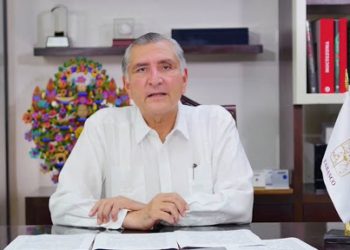 PIDE ADÁN AUGUSTO NO BAJAR GUARDIA ANTE COVID-19
