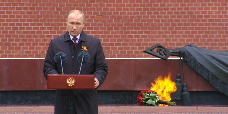 PUTIN FELICITA A LOS RUSOS POR EL DÍA DE LA VICTORIA