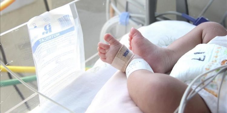 REPORTAN A BEBÉ DE 4 MESES CON COVID-19