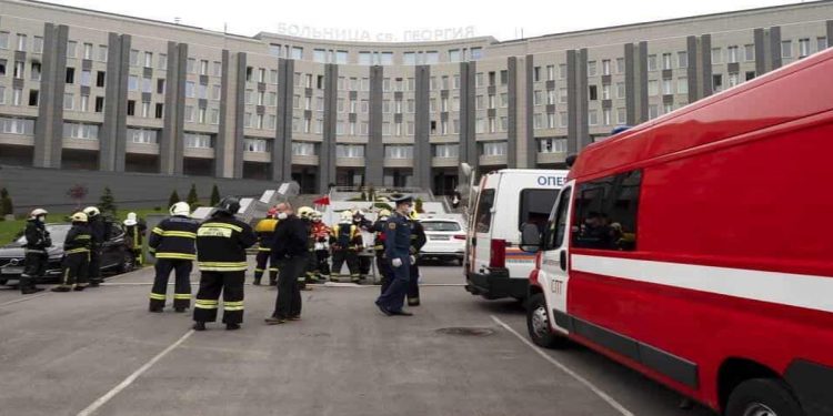 RUSIA INVESTIGA RESPIRADORES ARTIFICIALES TRAS INCENDIOS EN CENTROS HOSPITALARIOS