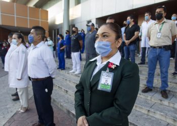 SE RECONOCERÁ A PERSONAL DE SALUD: LÓPEZ OBRADOR