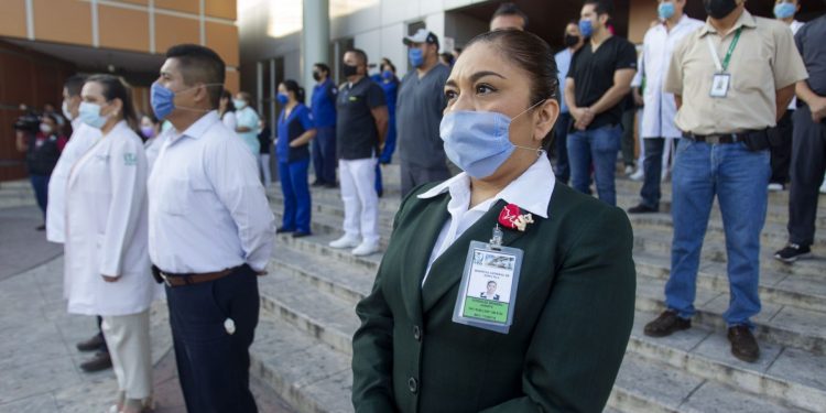 SE RECONOCERÁ A PERSONAL DE SALUD: LÓPEZ OBRADOR