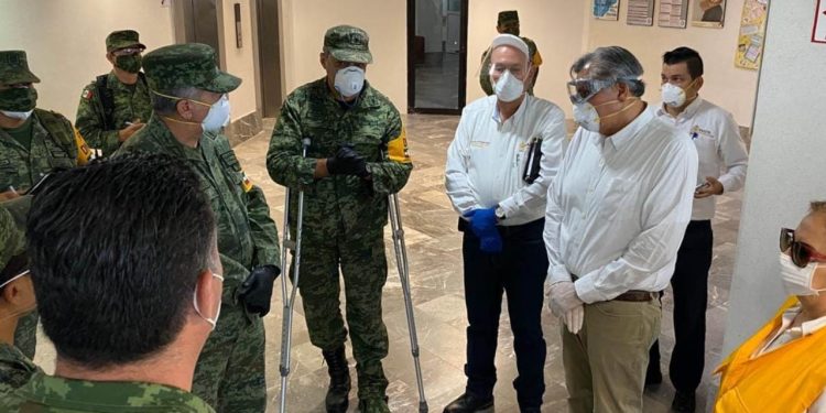 SUPERVISA ADÁN AUGUSTO HOSPITAL COVID EN COMALCALCO