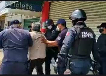 POLICÍAS DE NACAJUCA AGREDEN A COMERCIANTE DE LA TERCERA EDAD