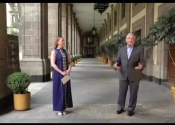 AMOR ETERNO PARA LAS MAMÁS, FELICIDADES Y QUÉDENSE EN CASA: AMLO