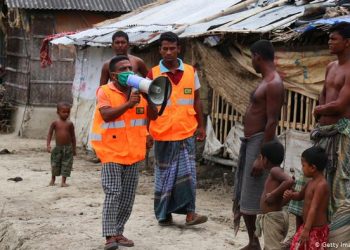 SÚPER CICLÓN «AMPHAN» TOCA TIERRA EN LA INDIA Y BANGLADESH