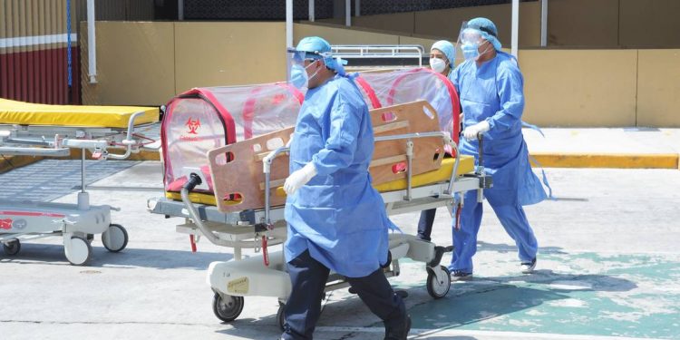 TRABAJADORES DEL IMSS NO PODRÁN ATENDER COVID-19 SIN CAPACITACIÓN