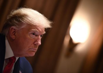 TRUMP PERDERÍA ELECCIONES POR GESTIÓN DEL COVID-19: OXFORD ECONOMICS