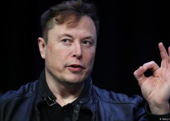 TUIT DE ELON MUSK REDUCE EL VALOR DE TESLA UN 10 POR CIENTO