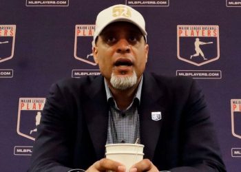 FRENAN NEGOCIACIONES PARA QUE HAYA BEISBOL DE GRANDES LIGAS