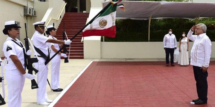 CONMEMORA AMLO EL DÍA DE LA MARINA EN ISLA MUJERES
