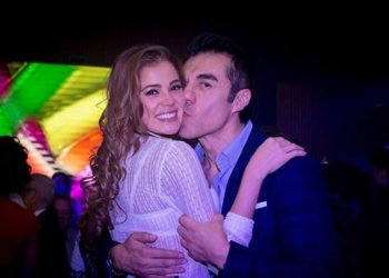 ADRIÁN URIBE Y THUANY MARTINS REVELARON DE FORMA OFICIAL EL SEXO DE SU BEBE POR MEDIO DE REDES SOCIALES.