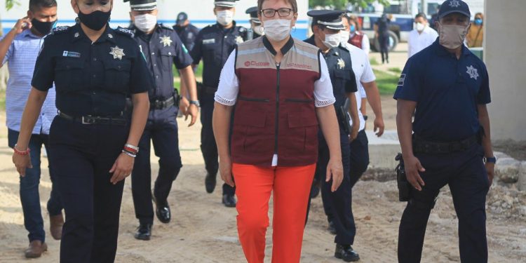 RECONOCE LAURA BERISTAIN COMPROMISO DE LOS POLICÍAS POR UN SOLIDARIDAD SEGURO