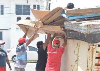 REFUERZAN TRABAJOS DEL PROGRAMA «ISLA MUJERES VERDE Y SALUDABLE»