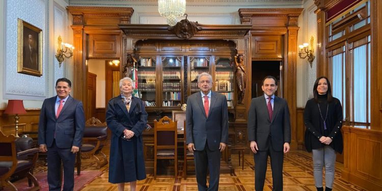 ANUNCIA AMLO ENROQUES EN SU GABINETE