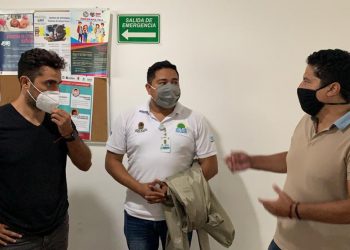 CUMPLE RETO Y APOYA LENIN AMARO AL PERSONAL MEDICO QUE ATIENDE PANDEMIA DE COVID-19