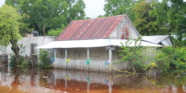 EL GOBIERNO DE QUINTANA ROO HA ENTREGADO MÁS DE OCHO MIL DESPENSAS A FAMILIAS AFECTADAS POR LLUVIAS