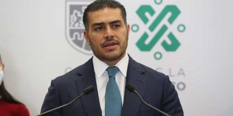 OMAR GARCÍA REPORTA HABER SALIDO BIEN DE LA CIRUGÍA