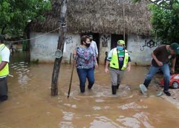 LLEVAN AYUDA A AFECTADOS POR LLUVIAS EN JOSÉ MARÍA MORELOS