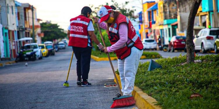 EMBELLECEN ISLA MUJERES CON JORNADAS DE LIMPIEZA Y PINTURA