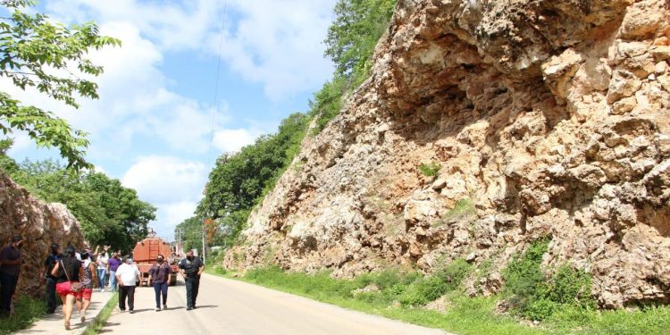 INSTRUYE SOFÍA ALCOCER ACCIONES PARA REDUCIR RIESGOS EN CERROS ANTE DESLAVES