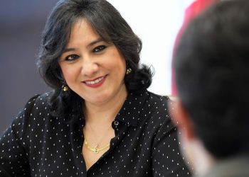 SECRETARIA IRMA ERÉNDIRA SANDOVAL HACE AJUSTES EN SU EQUIPO DE LA FUNCIÓN PÚBLICA