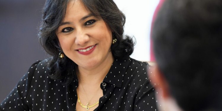 SECRETARIA IRMA ERÉNDIRA SANDOVAL HACE AJUSTES EN SU EQUIPO DE LA FUNCIÓN PÚBLICA