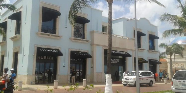 DESPIDEN A TRABAJADORES DE JOYERÍA DE COZUMEL