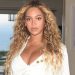 «MANTENGÁMONOS UNIDOS Y ENFOCADOS EN NUESTRO EXIGENCIA A LA JUSTICIA REAL», BEYONCÉ.