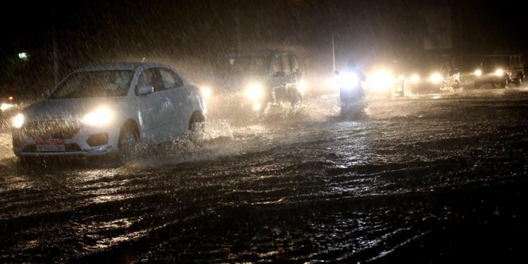 AL MENOS 116 MUERTOS A CAUSA DE LAS TORMENTAS EN EL NORTE DE LA INDIA