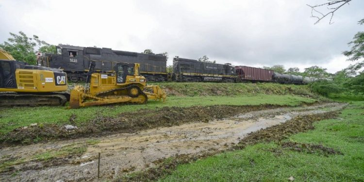 AMPAROS CONTRA TREN MAYA TIENEN TINTES POLÍTICOS: LÓPEZ OBRADOR