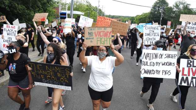 ANUNCIAN DESMANTELAMIENTO DEL CUERPO DE POLICÍA DE MINNEAPOLIS