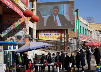 ARRESTOS, ESTERILIZACIONES Y ABORTOS FORZADOS: EL BRUTAL CONTROL DE NATALIDAD DEL RÉGIMEN CHINO A LAS FAMILIAS MUSULMANAS EN XINJIANG
