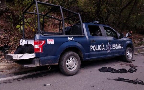 ASESINAN A SEIS POLICÍAS EN GUERRERO