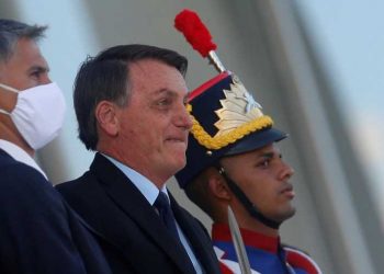 BRASIL RESTRINGE DATOS DE CORONAVIRUS Y LEVANTA CRÍTICAS
