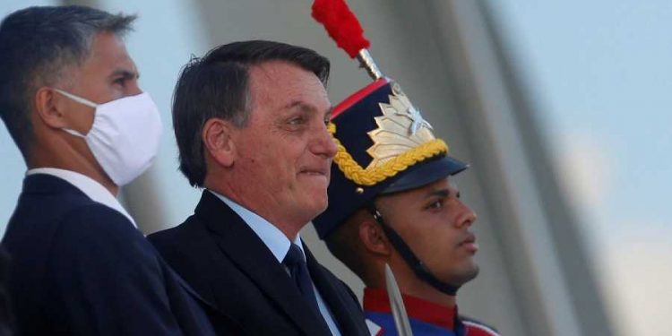 BRASIL RESTRINGE DATOS DE CORONAVIRUS Y LEVANTA CRÍTICAS