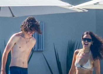 CAPTAN A EIZA GONZÁLEZ Y TIMOTHÉE CHALAMET BESÁNDOSE