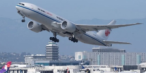 CHINA REANUDARÁ DE FORMA PARCIAL VUELOS INTERNACIONALES