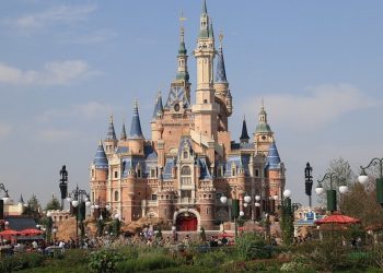 DISNEY PLANEA REABRIR SUS PARQUES DE CALIFORNIA EN JULIO