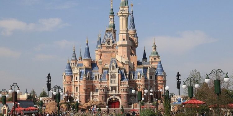 DISNEY PLANEA REABRIR SUS PARQUES DE CALIFORNIA EN JULIO