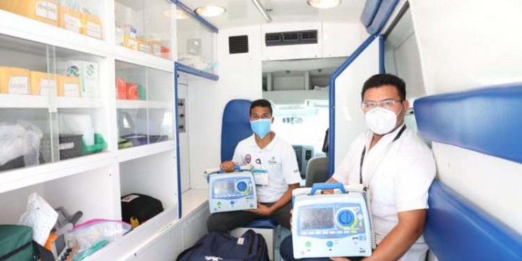 EL GOBIERNO DEL ESTADO CONTINÚA EQUIPANDO LAS AMBULANCIAS CON EQUIPOS E INSTRUMENTOS DE ALTA TECNOLOGÍA