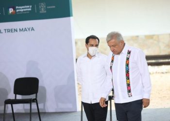 EL PRESIDENTE ANDRÉS MANUEL LÓPEZ OBRADOR Y MAURICIO VILA DOSAL DAN EL BANDERAZO DE INICIO DE LA CONSTRUCCIÓN DEL TREN MAYA EN YUCATÁN