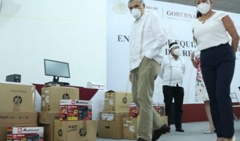 ENTREGA ADÁN AUGUSTO EQUIPOS DE CÓMPUTO PARA MODERNIZACIÓN DEL REGISTRO CIVIL DE TABASCO