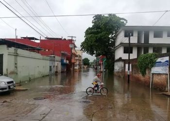 EVITARÁ SALUD QUE ENFERMOS DE COVID-19 SE MEZCLEN CON POBLACIÓN QUE DEBA SER EVACUADA POR INUNDACIONES