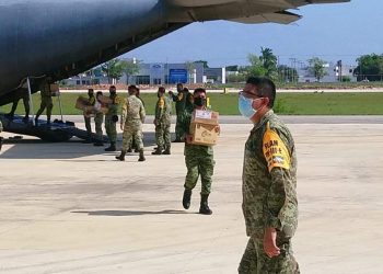 LLEGAN 7.3 TONELADAS DE INSUMOS MÉDICOS A CHETUMAL