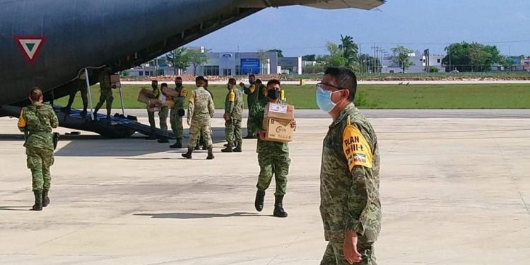 LLEGAN 7.3 TONELADAS DE INSUMOS MÉDICOS A CHETUMAL